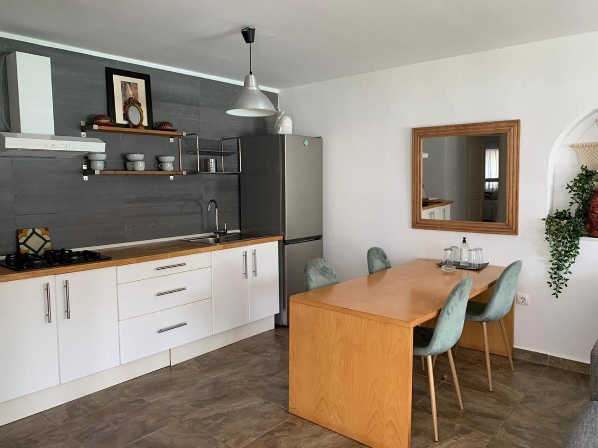 Panorama Village Apartment *